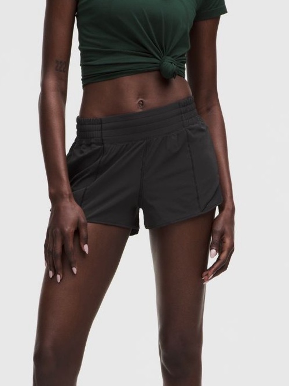 Lululemon HR 2.5” Hotty Hot Shorts size 10